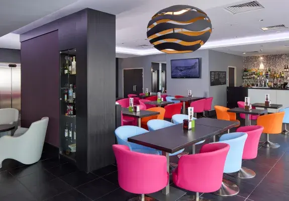  Hotel Astrid Lourdes O Bistrô Lounge 