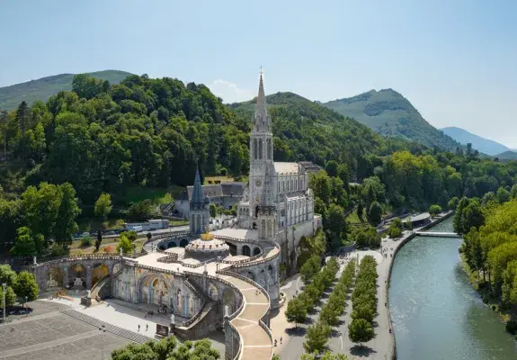  Hotel Astrid Lourdes A 1 minute a pied du Sanctuaire de Lourdes