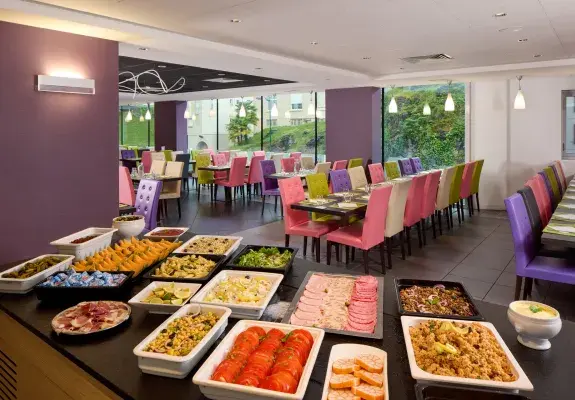  Hotel Astrid Lourdes Restauration au Belvédère en buffets