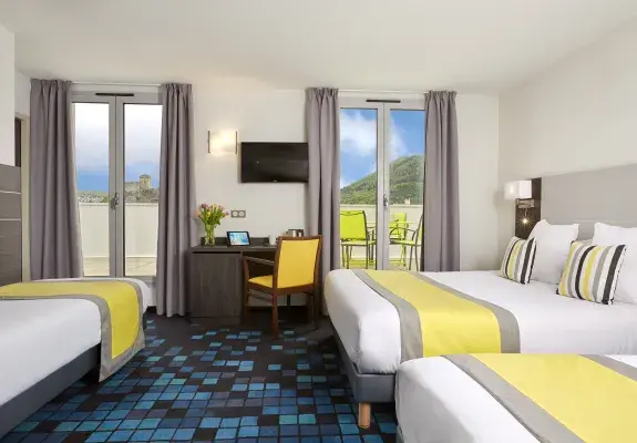  Hotel Astrid Lourdes Chambres pour 4 personnes