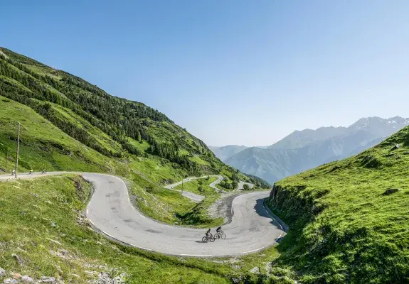  Hotel Astrid Lourdes I Pirenei in bici, là dove il Tour de France è leggenda