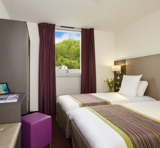  Hotel Astrid Lourdes chambres communicantes 4 personnes