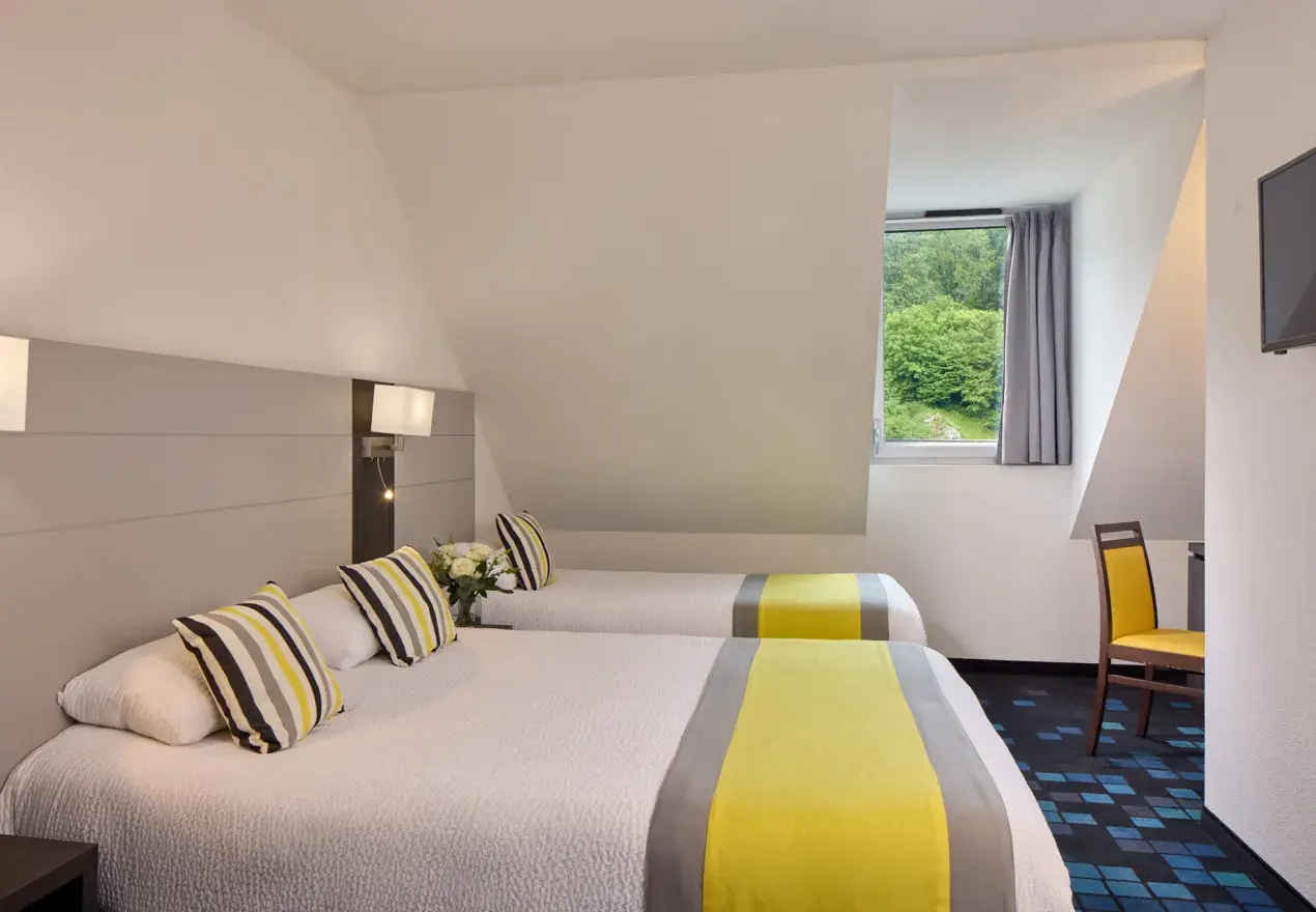  Hotel Astrid Lourdes Quarto Triplo Classic Hotel Lourdes Astrid 4 estrelas preto da Gruta