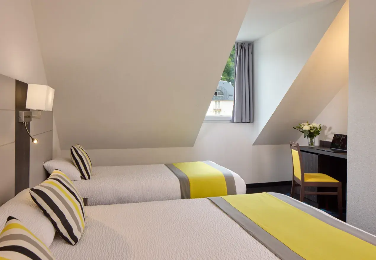  Hotel Astrid Lourdes 3 persoonskamer