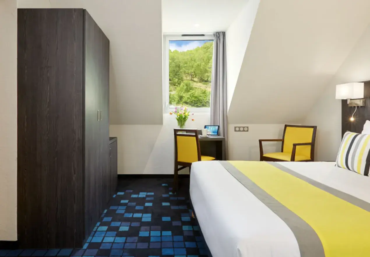  Hotel Astrid Lourdes Chambre familiale lourdes duplex