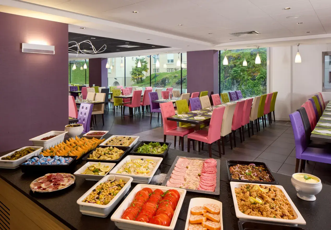  Hotel Astrid Lourdes Buffet do Belvédère perto da Gruta Hotel Astrid Lourdes