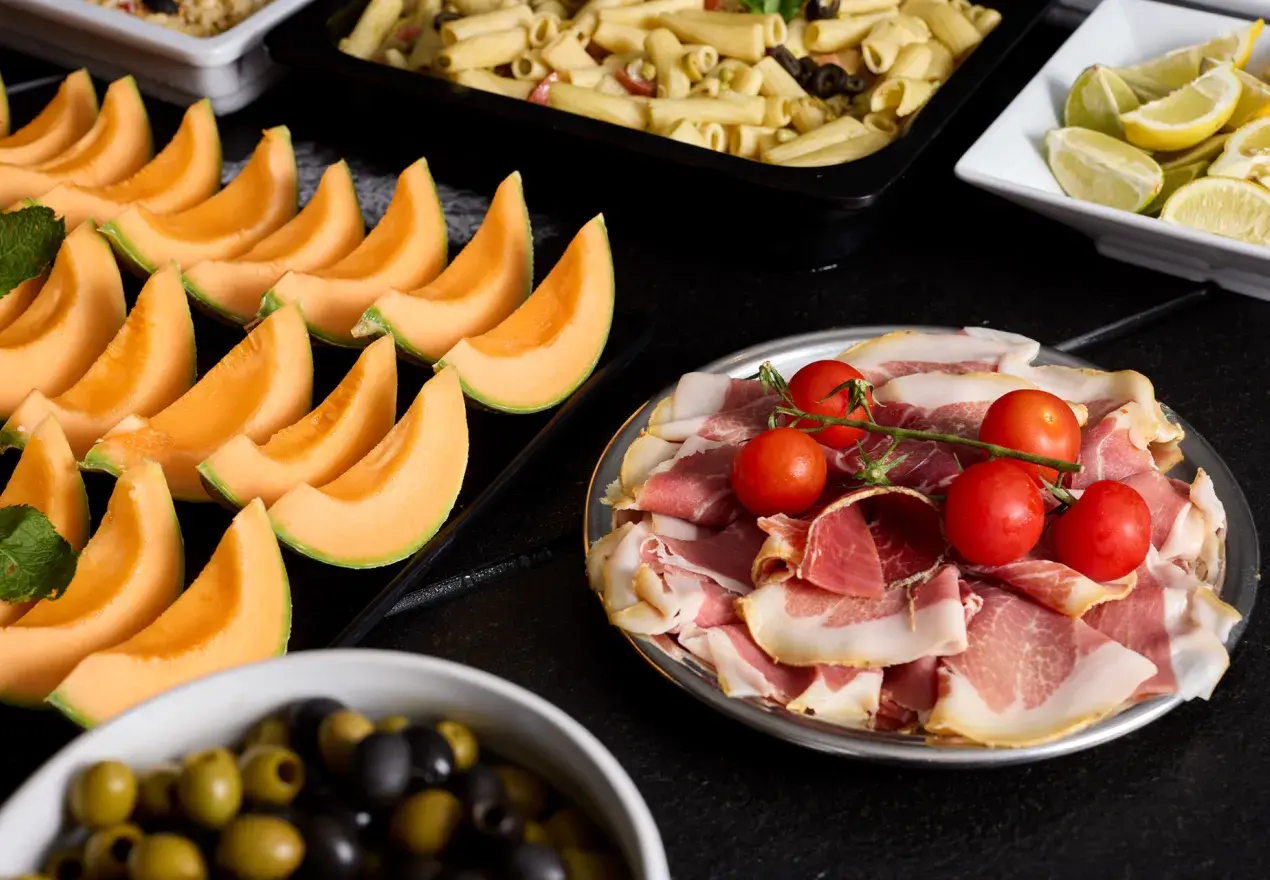  Hotel Astrid Lourdes Buffet do Belvédère perto da Gruta Hotel Astrid Lourdes