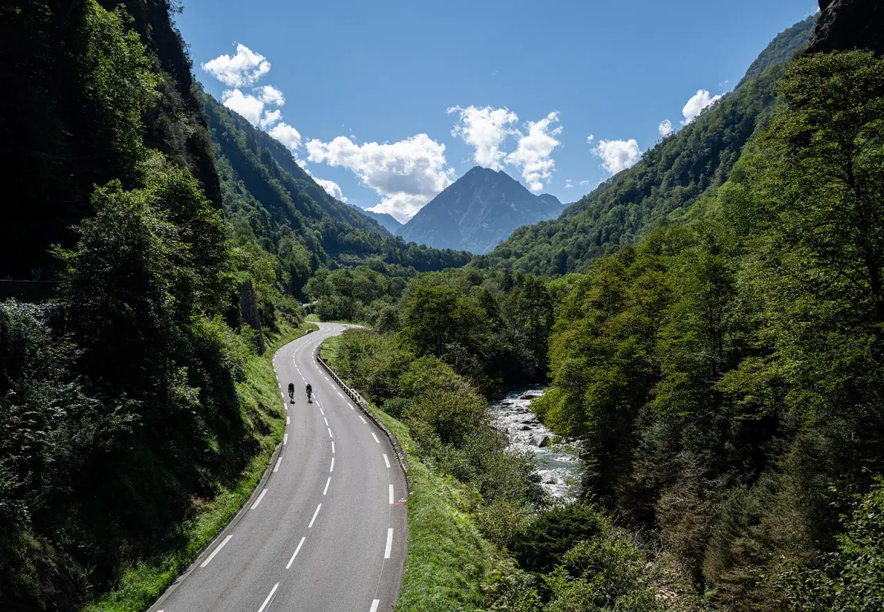  Hotel Astrid Lourdes Hotel Astrid Lourdes 4 Stelle Francia – Cicloturismo Pireinei