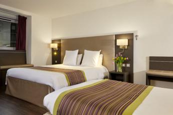 Hotel Astrid Lourdes chambre triple